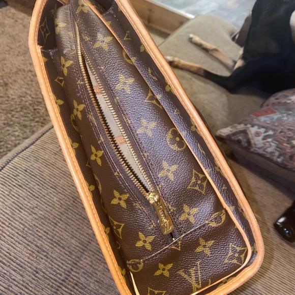 Louis Vuitton briefcase style bag in great condition - Picture 8 of 14
